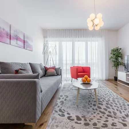 Premium Apartment *